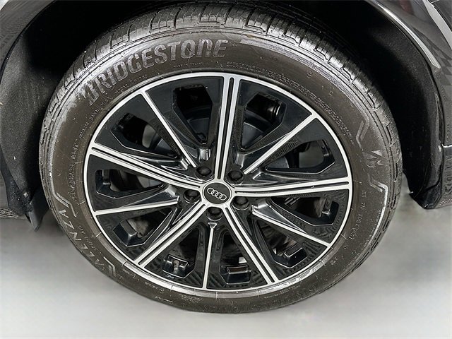 Used 2022 Audi Q4 e-tron Prestige image 31