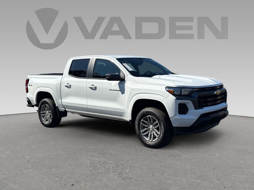 Used 2024 Chevrolet Colorado LT image 1