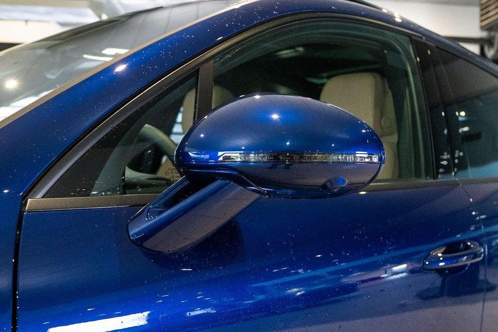 New 2026 Porsche Macan AWD/4WD image 12