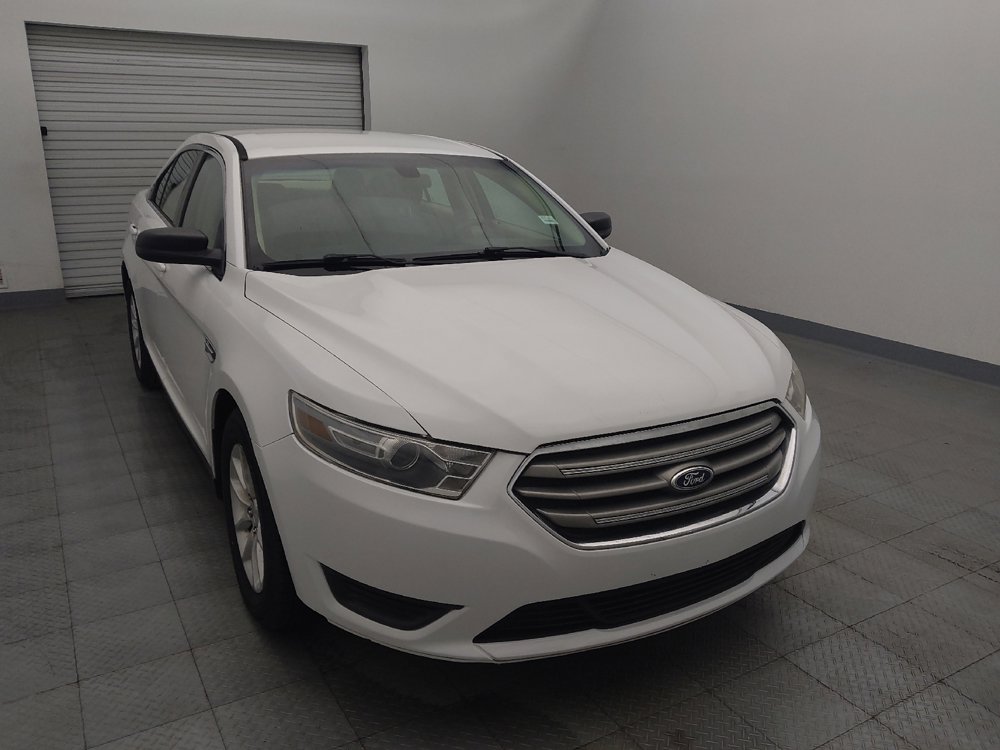 Used 2014 Ford Taurus SE image 14