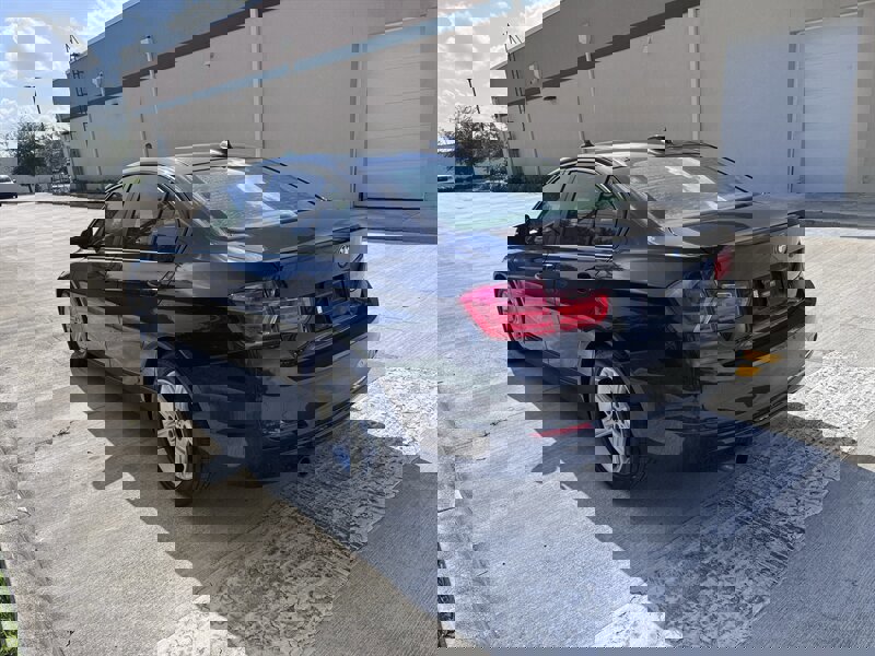 Used 2015 BMW 320i Sedan image 7