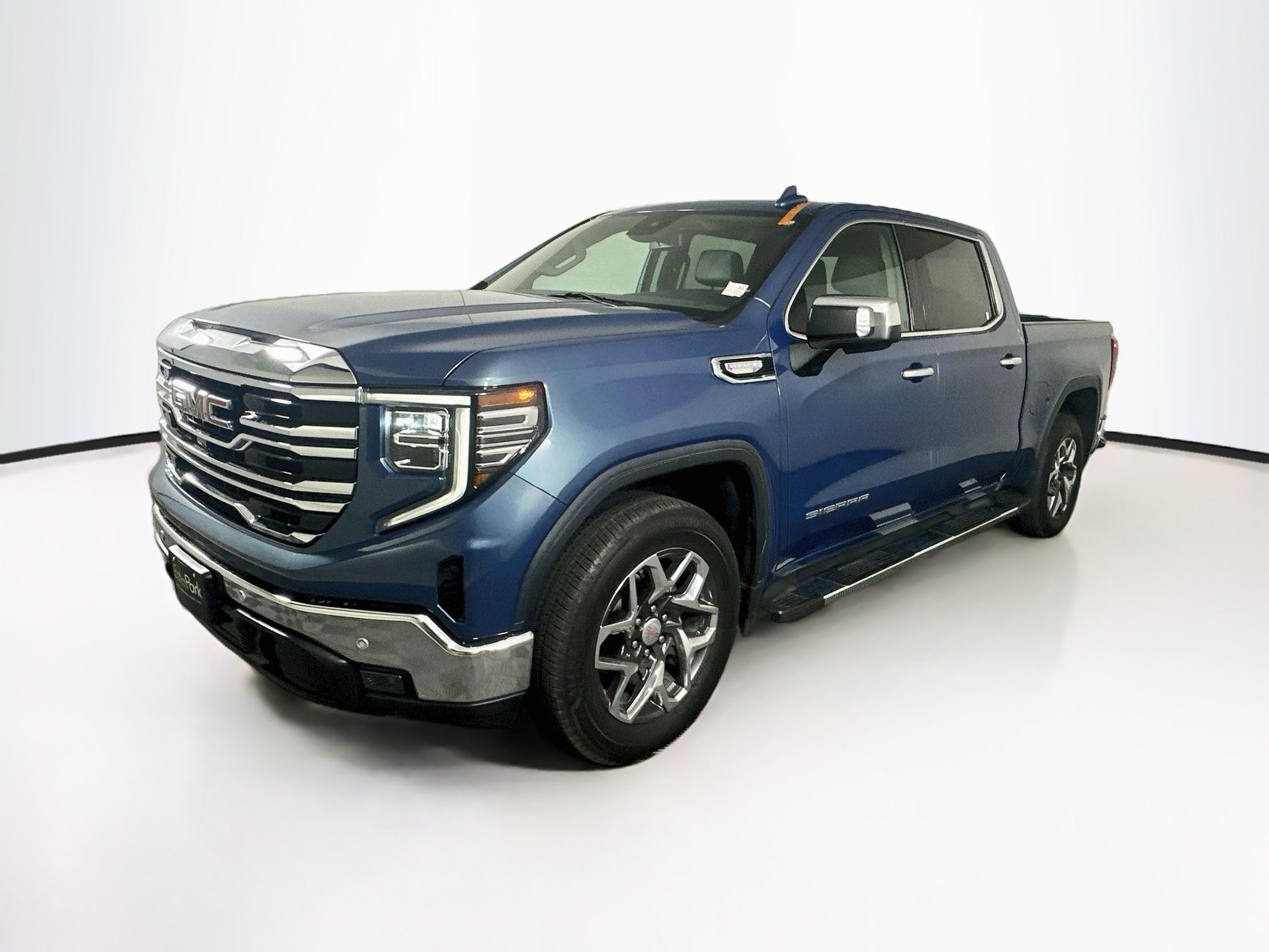 Used 2024 GMC Sierra 1500 SLT RWD image 3