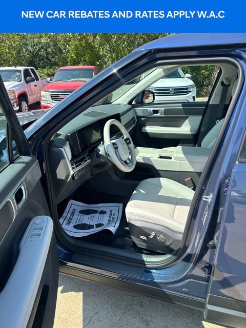 Used 2026 Hyundai Santa Fe SEL FWD image 9