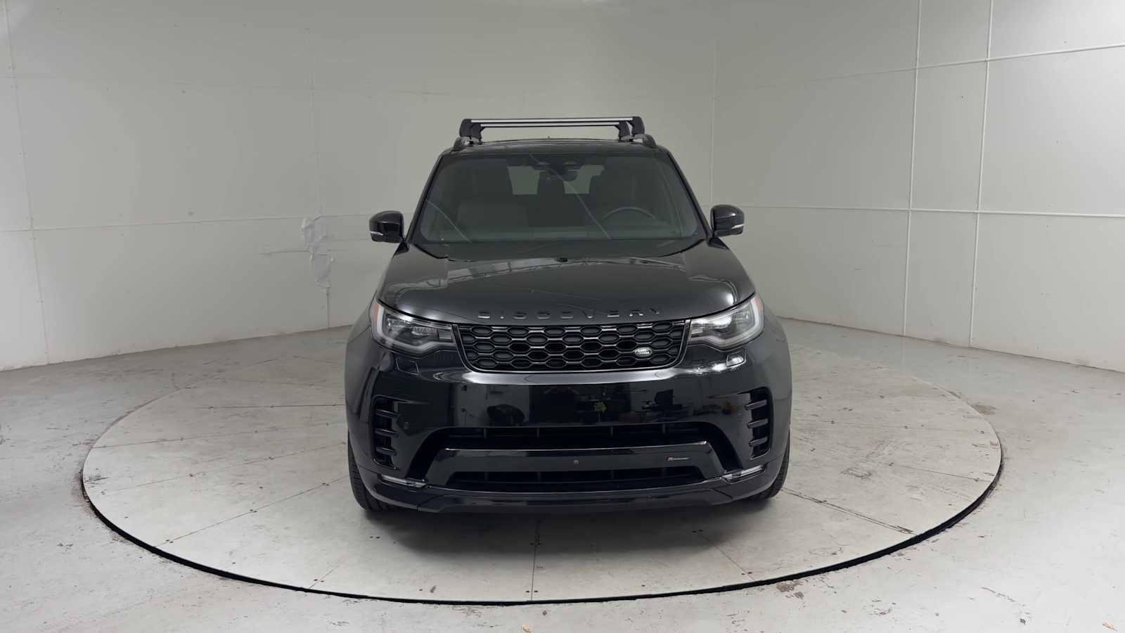Used 2023 Land Rover Discovery S R-Dynamic AWD/4WD image 7