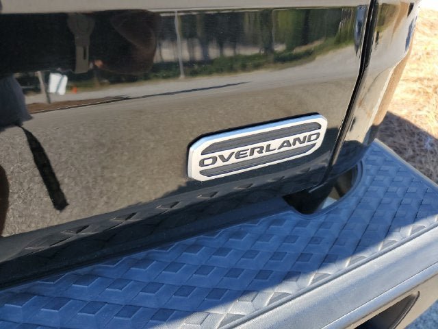 Used 2023 Jeep Gladiator Overland AWD/4WD image 9