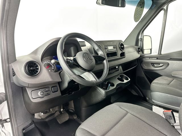 Used 2025 Mercedes-Benz Sprinter 2500 image 16