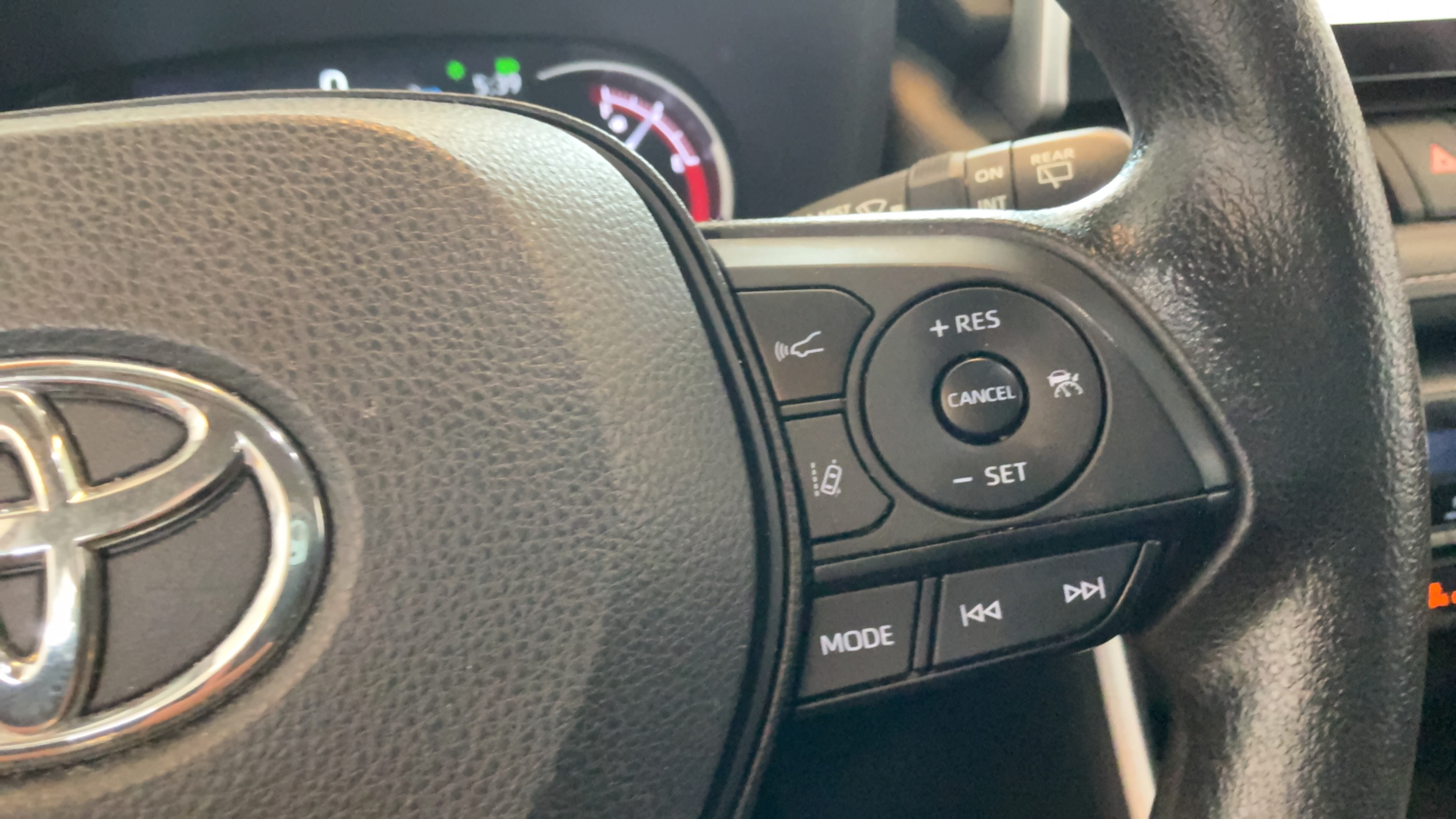 Certified 2024 Toyota RAV4 XLE FWD image 18