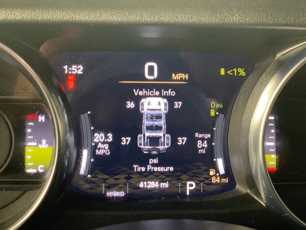 Used 2023 Jeep Wrangler Unlimited Sahara AWD/4WD image 24