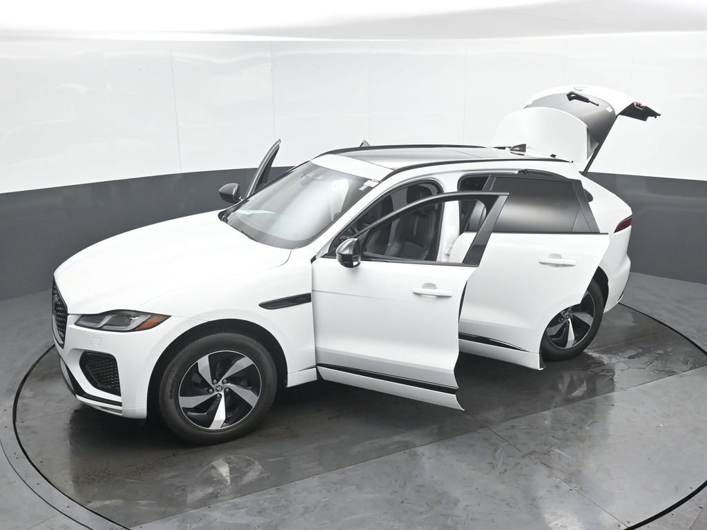 Used 2024 Jaguar F-PACE R-Dynamic S image 55