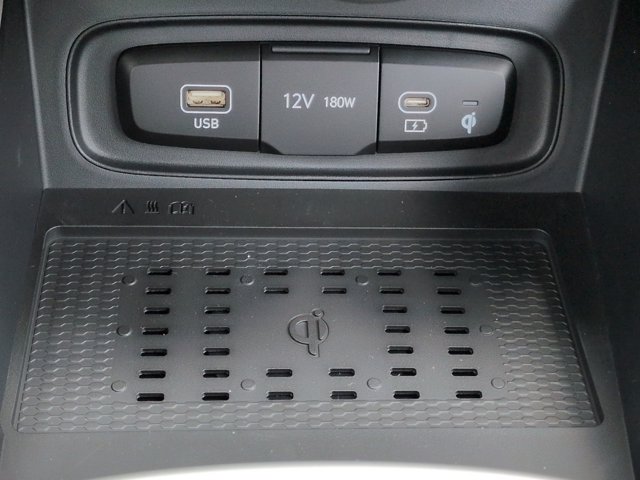 New 2026 Hyundai Venue SEL FWD image 22