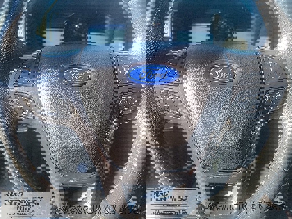 Used 2017 Ford Explorer XLT image 9