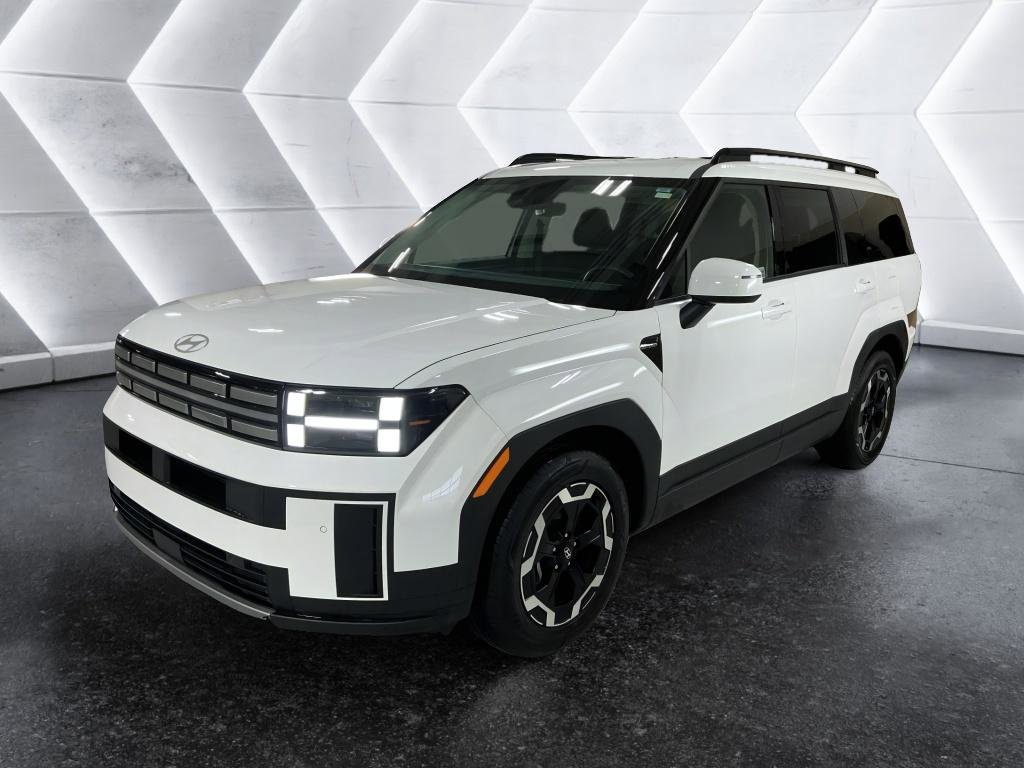 Used 2026 Hyundai Santa Fe SEL AWD/4WD image 2