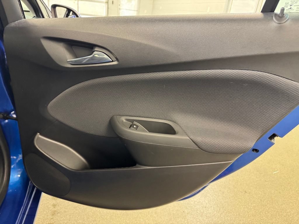 Used 2017 Chevrolet Cruze LT FWD image 28