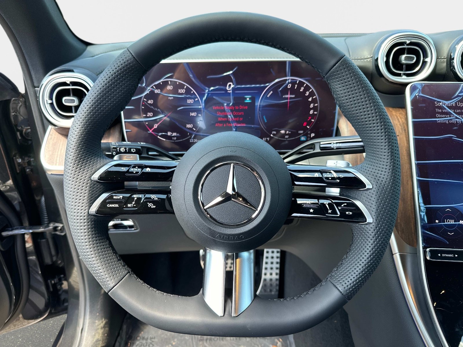 New 2025 Mercedes-Benz GLC 350e 4MATIC image 23