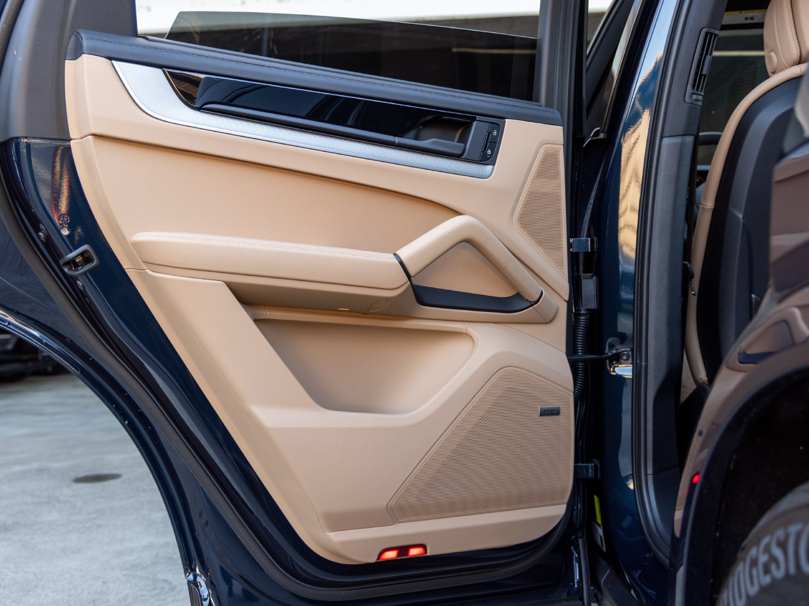 New 2025 Porsche Cayenne S AWD/4WD image 40