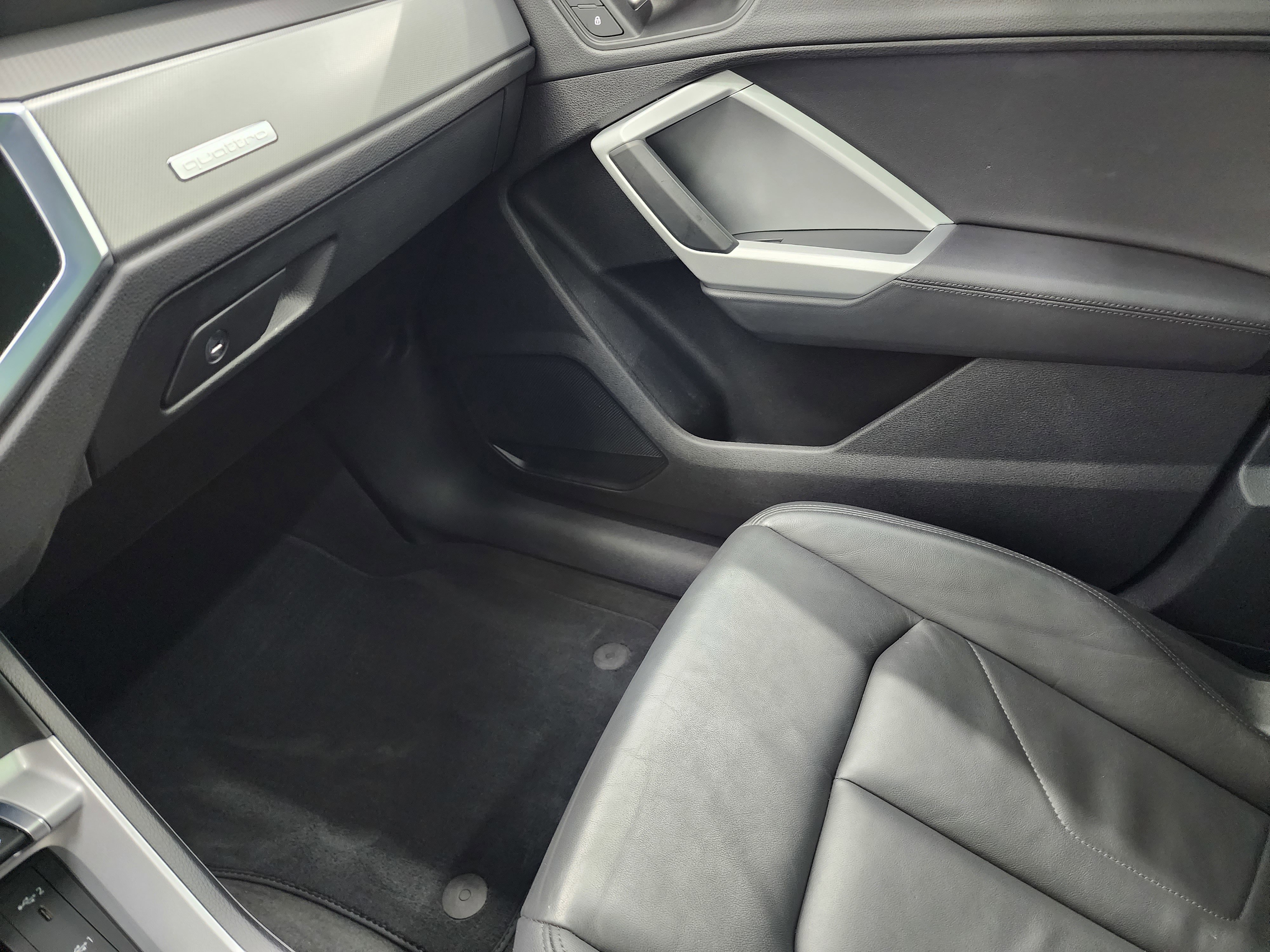 Used 2023 Audi Q3 2.0T Premium image 14