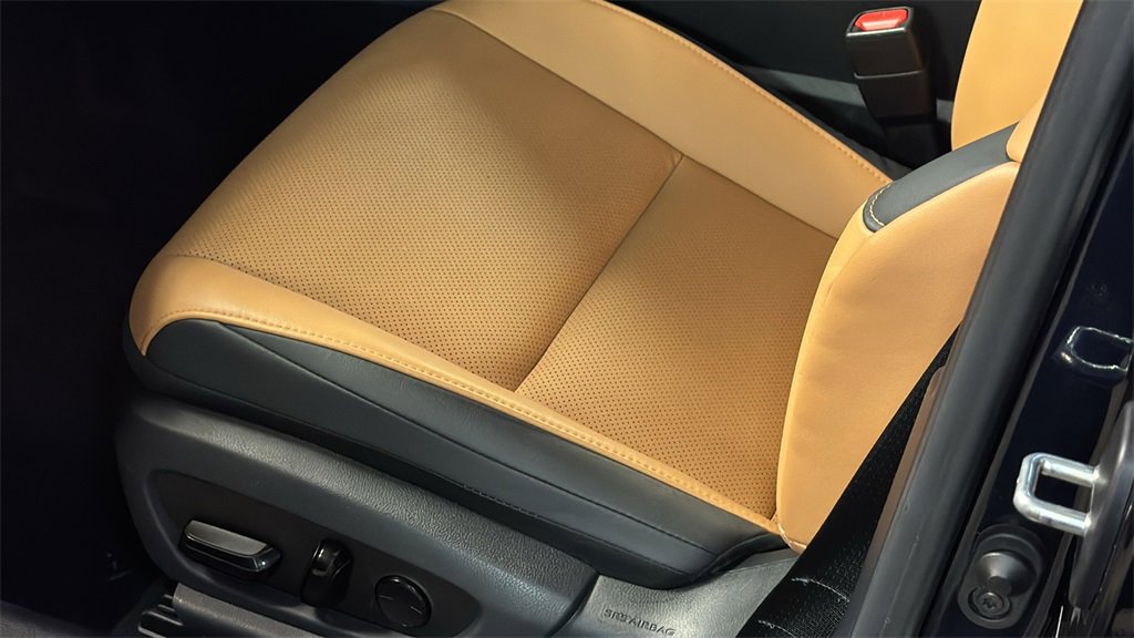 Used 2024 Lexus ES 350 w/ Premium Package image 25