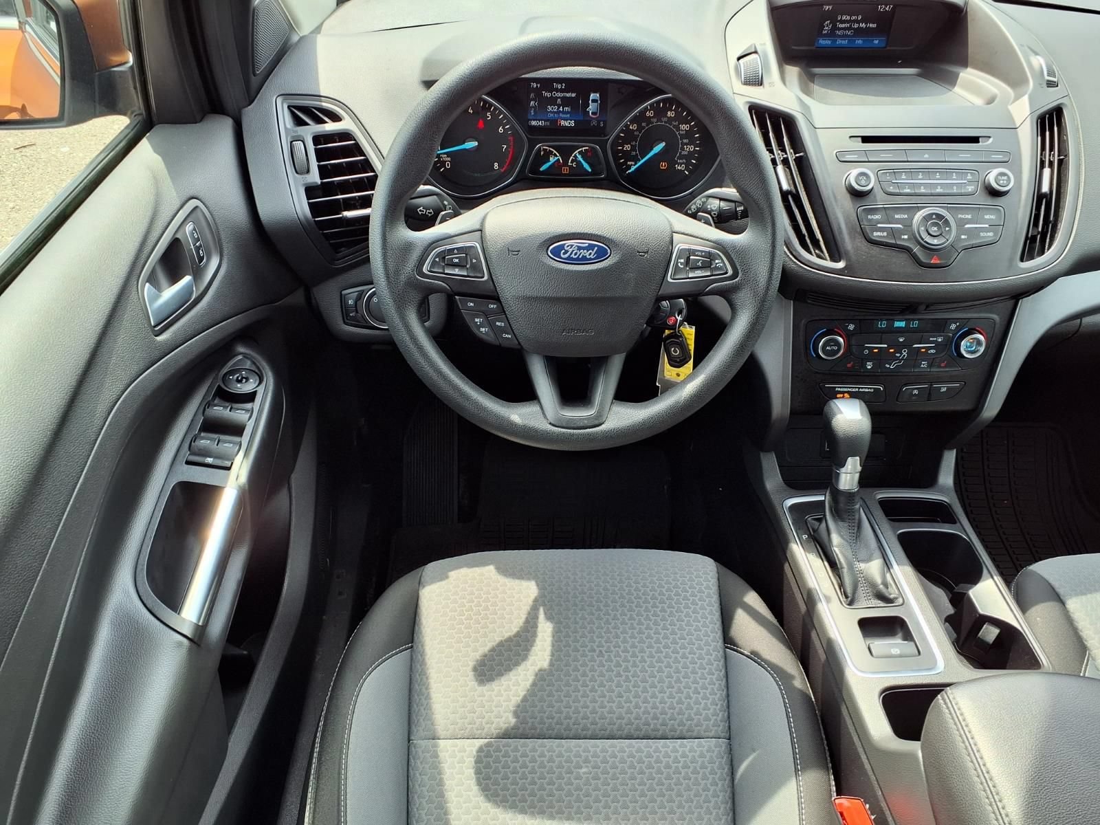 Used 2017 Ford Escape SE w/ SE Cold Weather Package FWD image 14