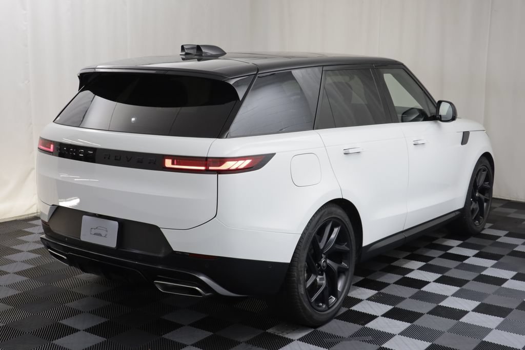 Certified 2025 Land Rover Range Rover Sport SE AWD/4WD image 19