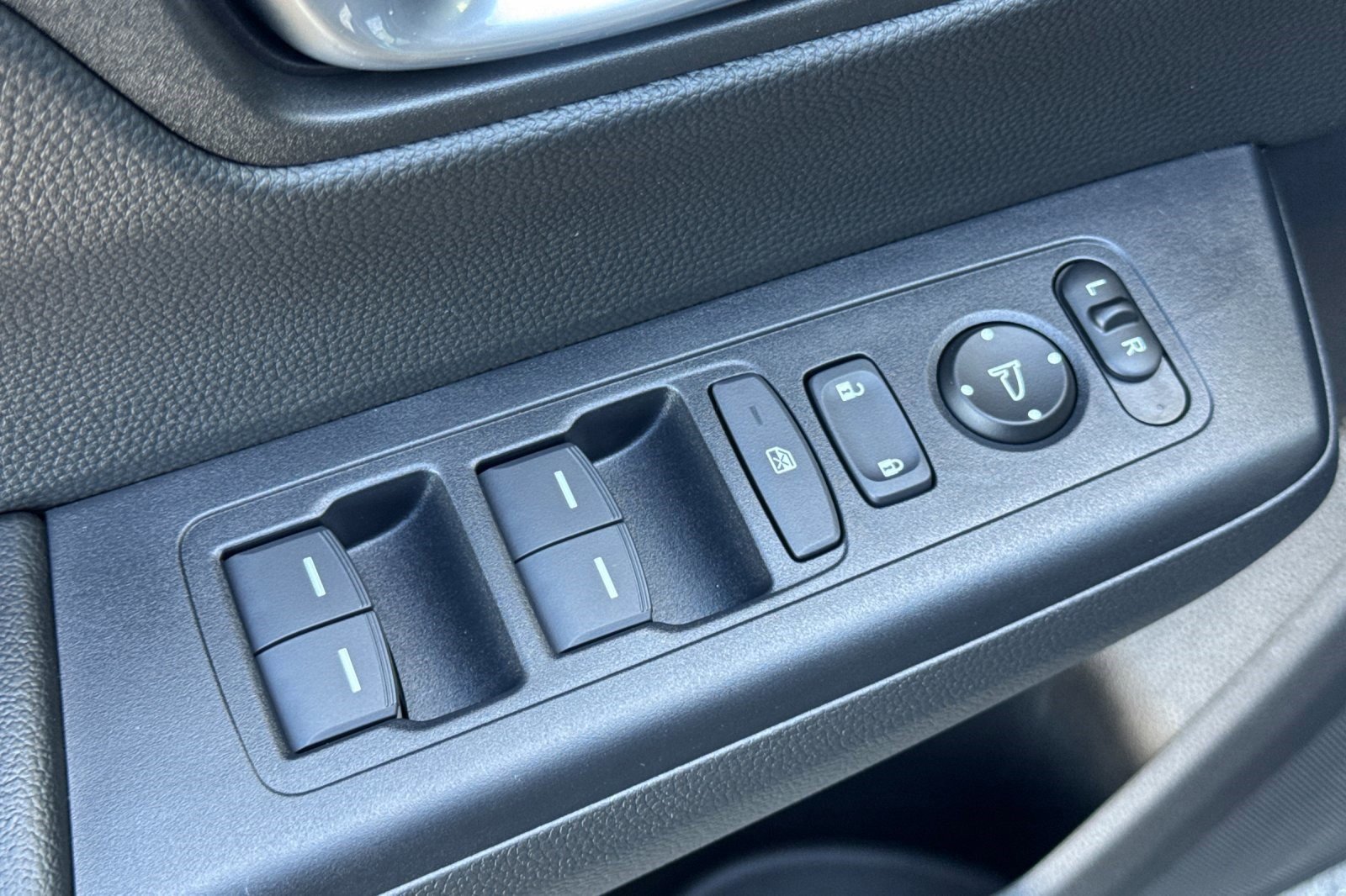 Used 2025 Honda CR-V Sport-L image 12