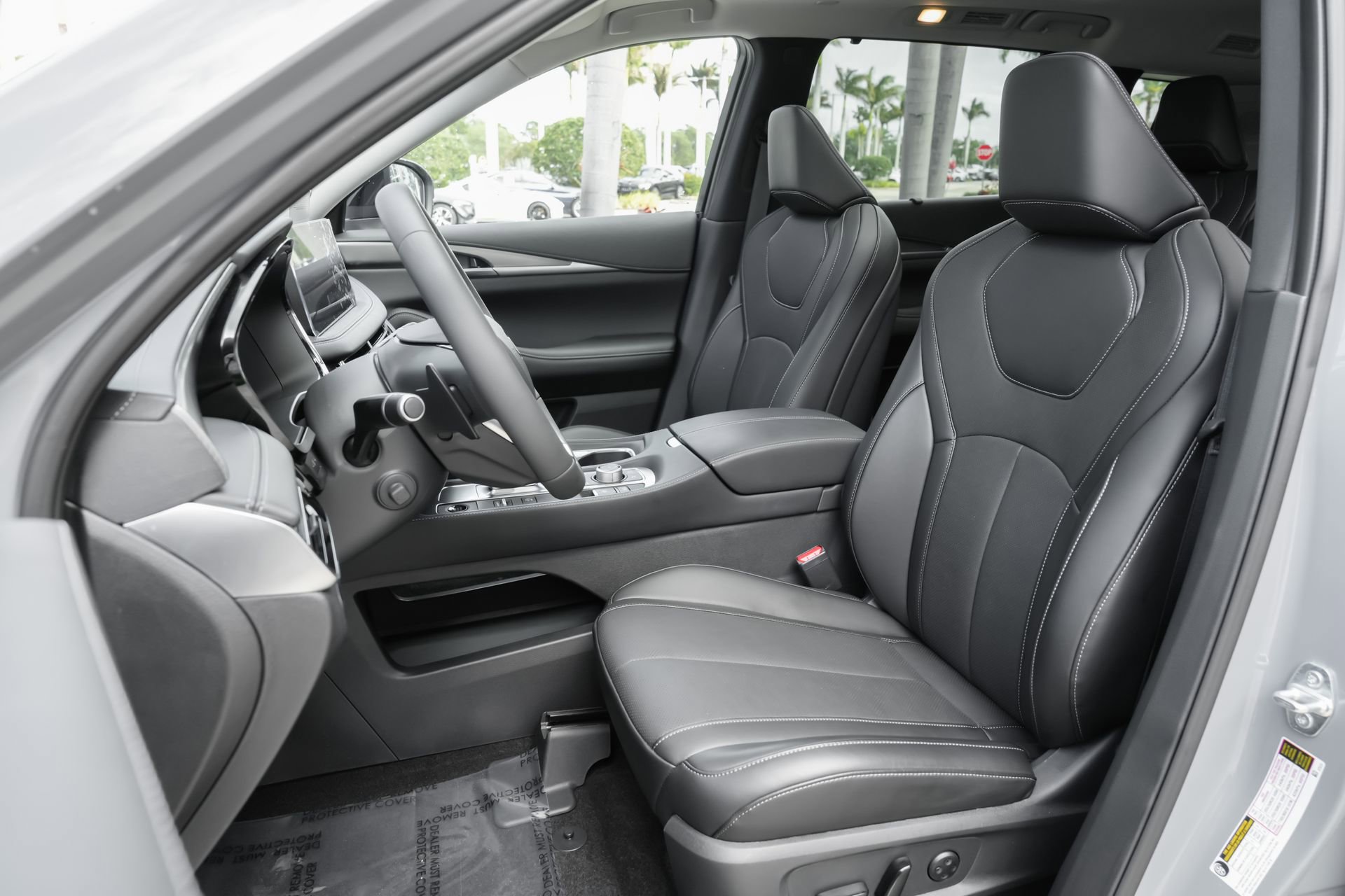 Certified 2026 INFINITI QX60 Luxe w/ Cargo Package image 8