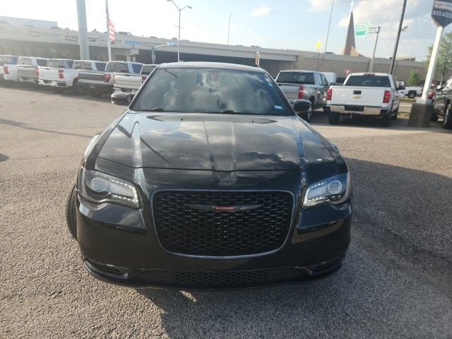 Used 2023 Chrysler 300 S RWD image 7