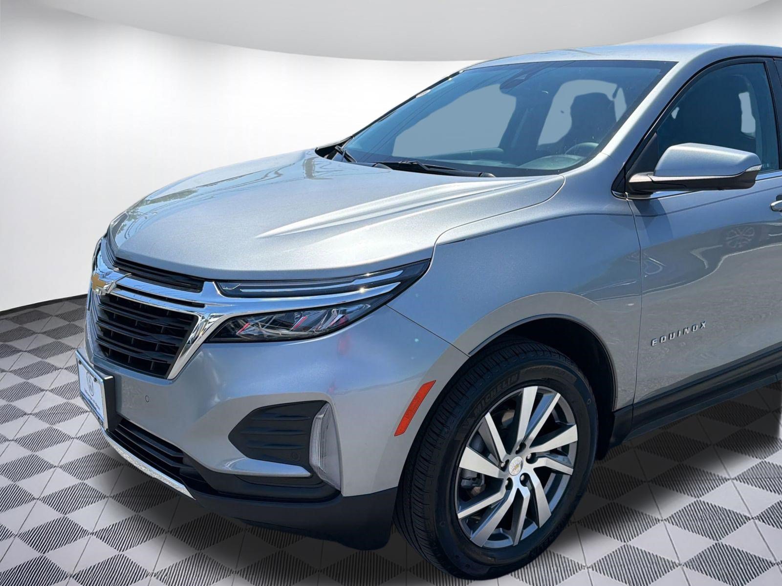 Used 2023 Chevrolet Equinox LT AWD/4WD image 19