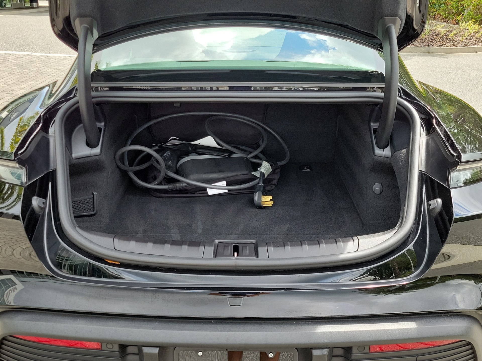 Used 2024 Porsche Taycan RWD image 15