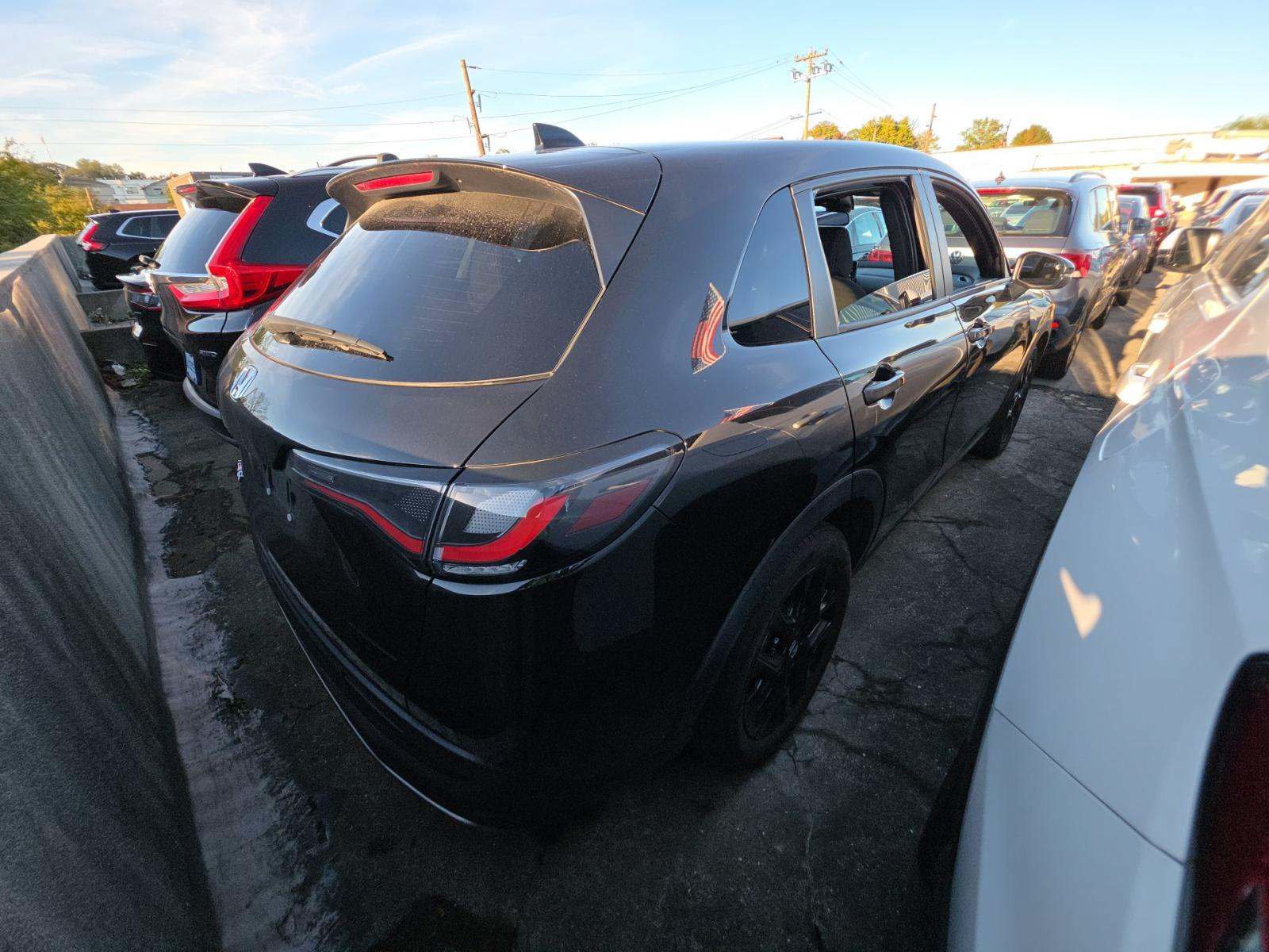 Used 2024 Honda HR-V Sport image 8