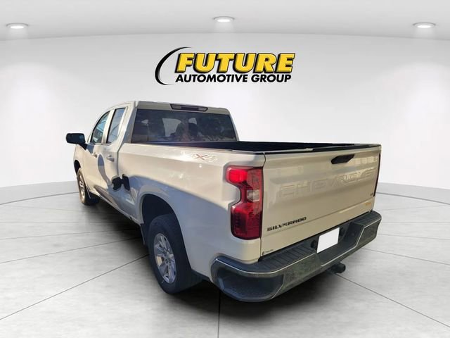 Used 2021 Chevrolet Silverado 1500 LT w/ Bed Protection Package image 4