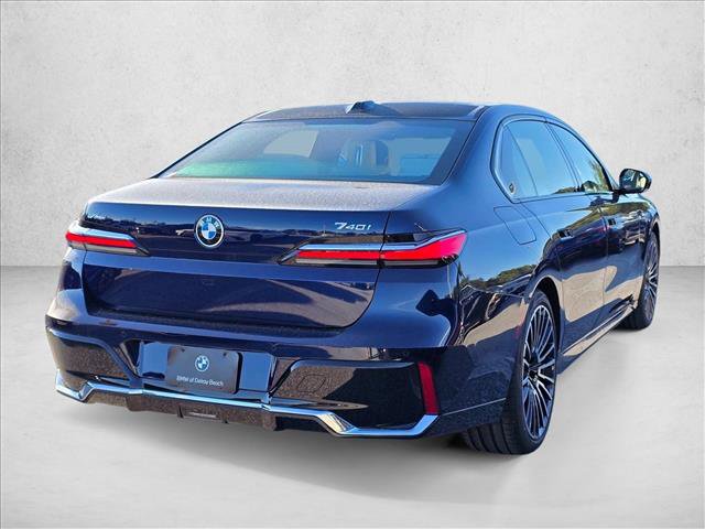 New 2026 BMW 740i xDrive image 2