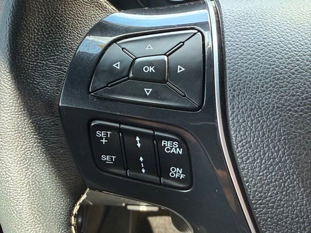 Used 2018 Ford Explorer Platinum image 46