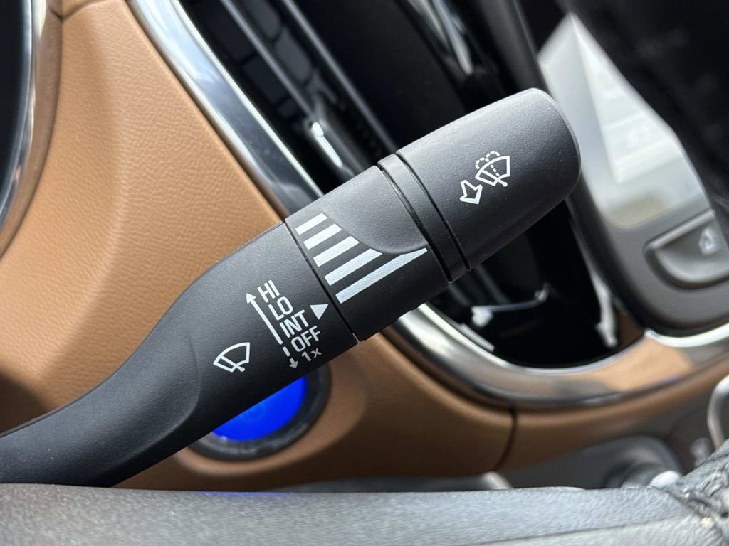 Used 2016 Chevrolet Volt Premier w/ Driver Confidence Package FWD image 21