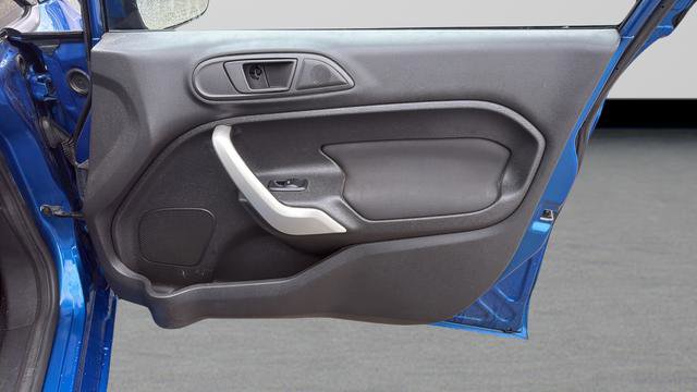 Used 2011 Ford Fiesta SE w/ 203A Rapid Spec Order Code image 21