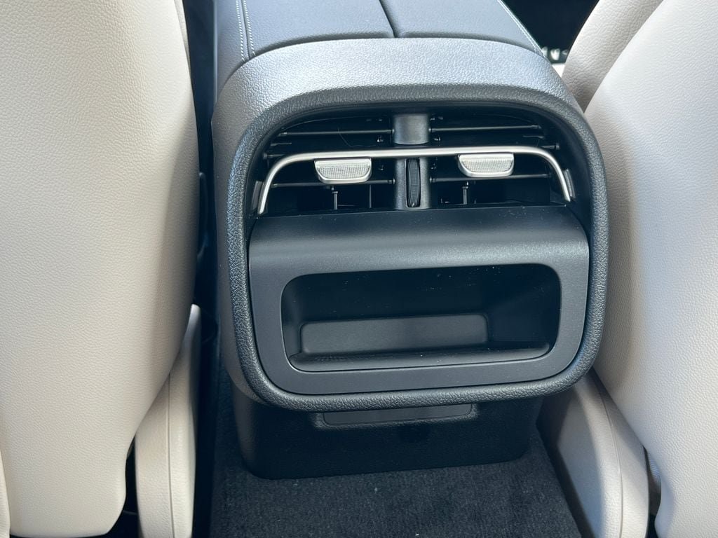 New 2026 Mercedes-Benz E 350 4MATIC Sedan image 37