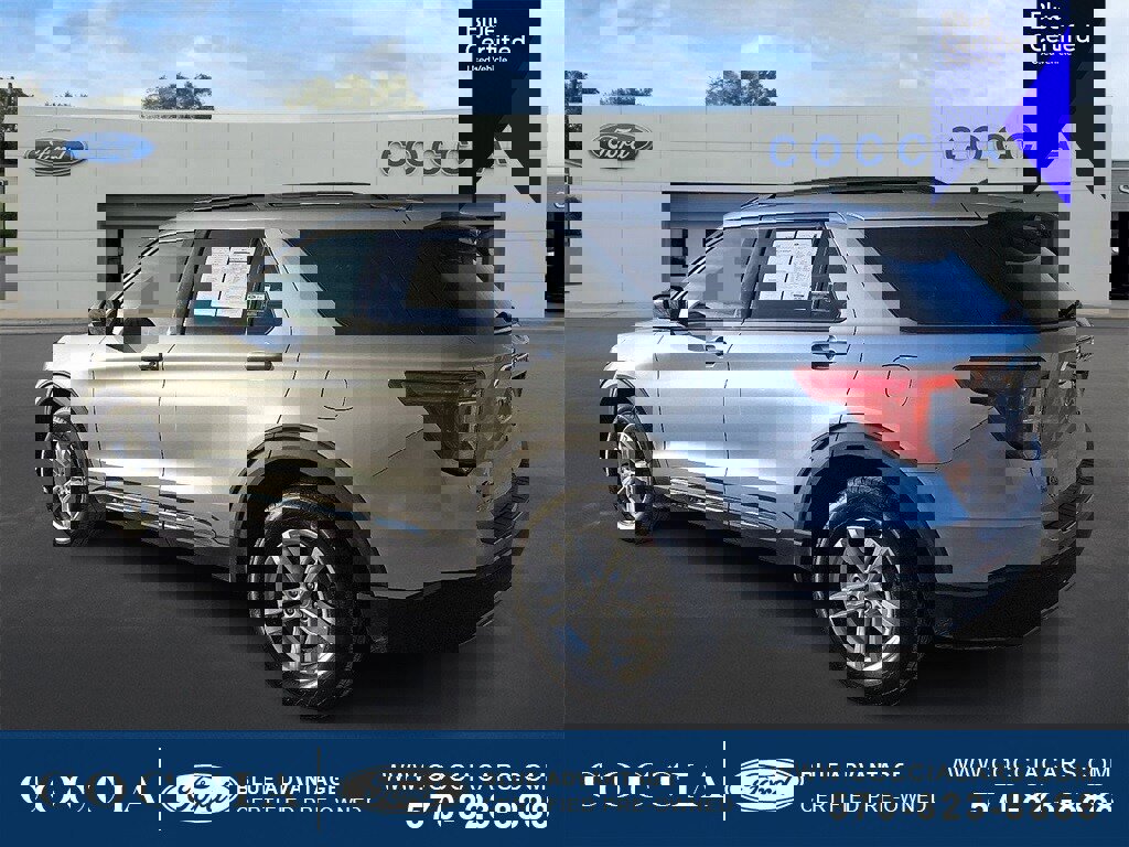 Certified 2022 Ford Explorer XLT w/ Equipment Group 202A image 6