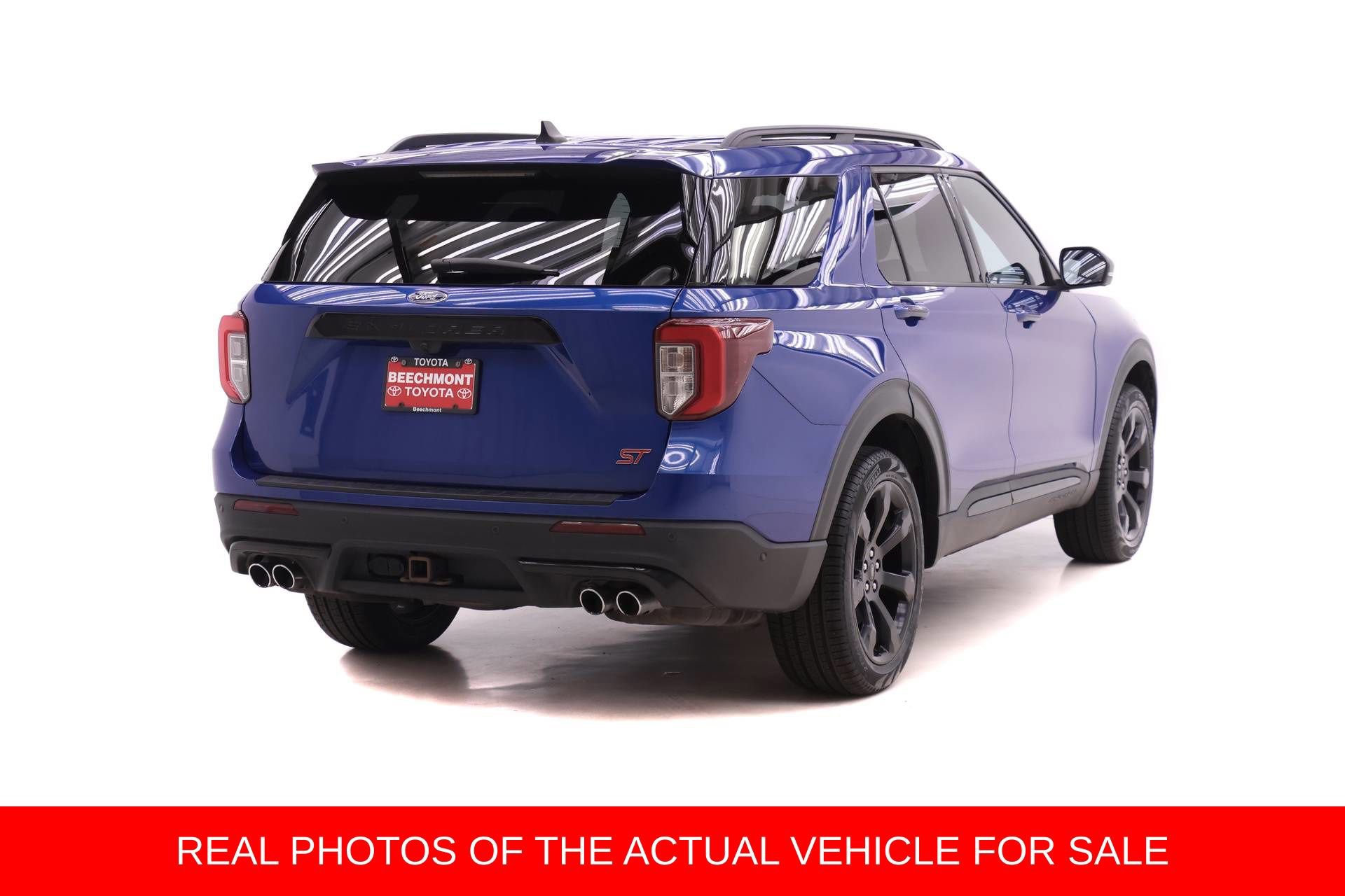 Used 2022 Ford Explorer ST w/ Equipment Group 401A AWD/4WD image 2