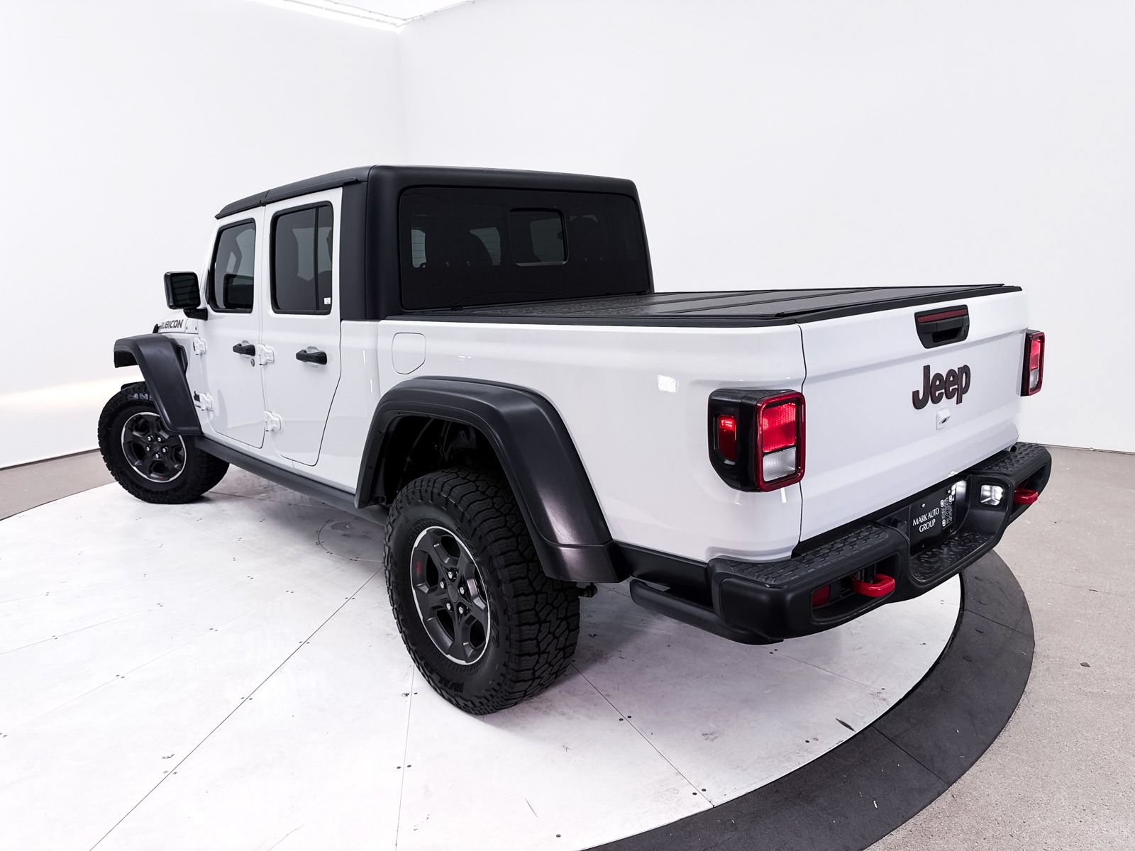 Used 2023 Jeep Gladiator Rubicon AWD/4WD image 2