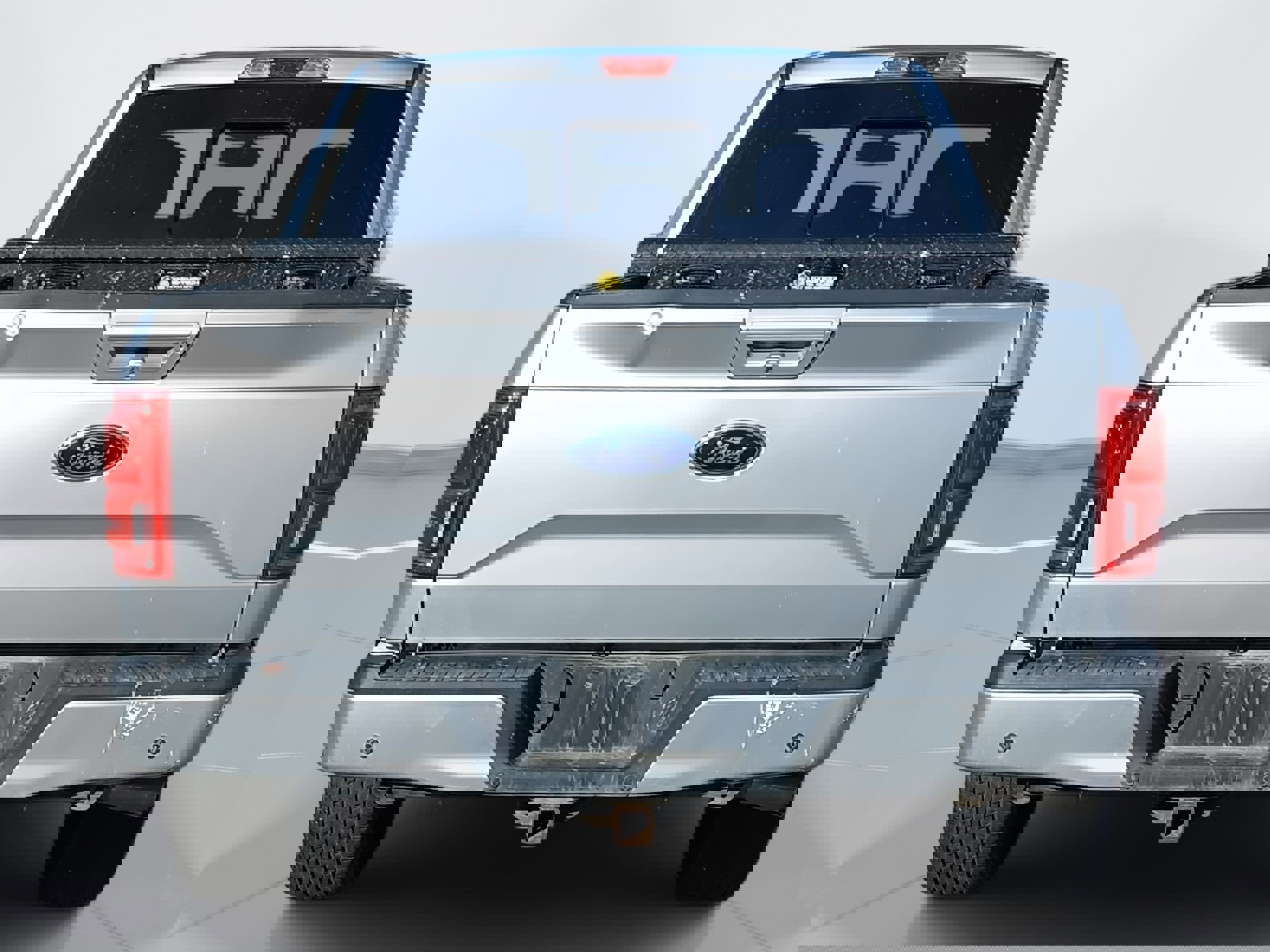 Used 2015 Ford F150 Lariat image 6