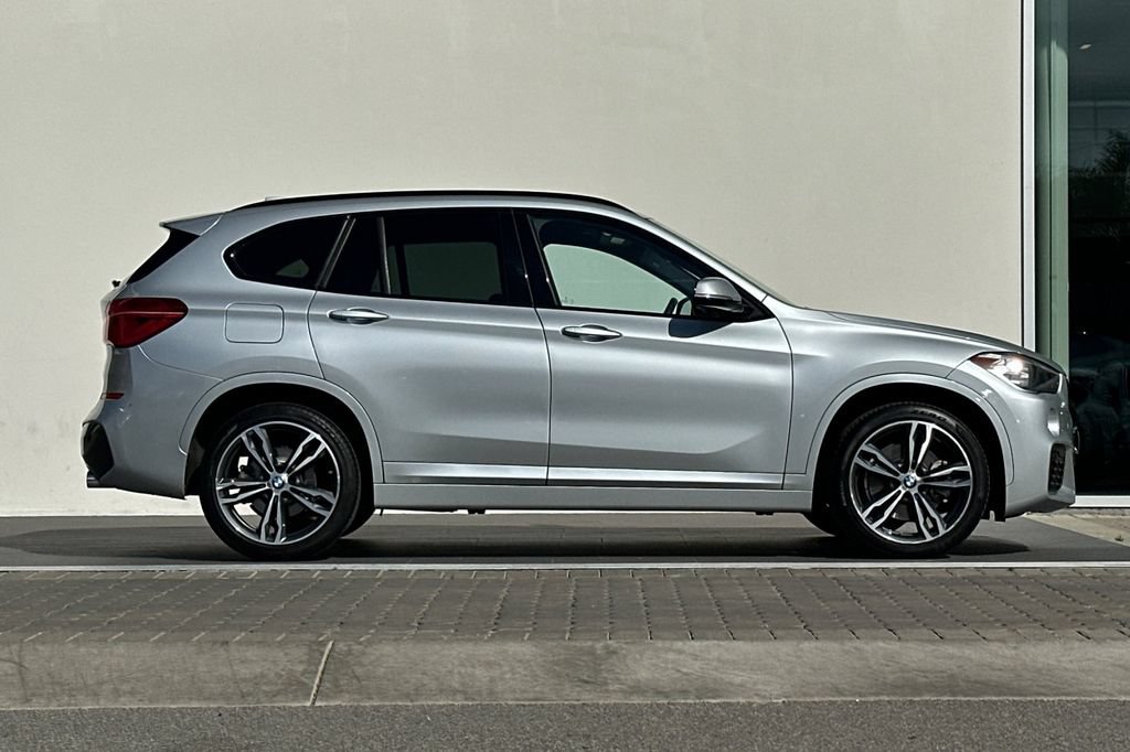 Used 2019 BMW X1 sDrive28i w/ M Sport Package FWD image 2