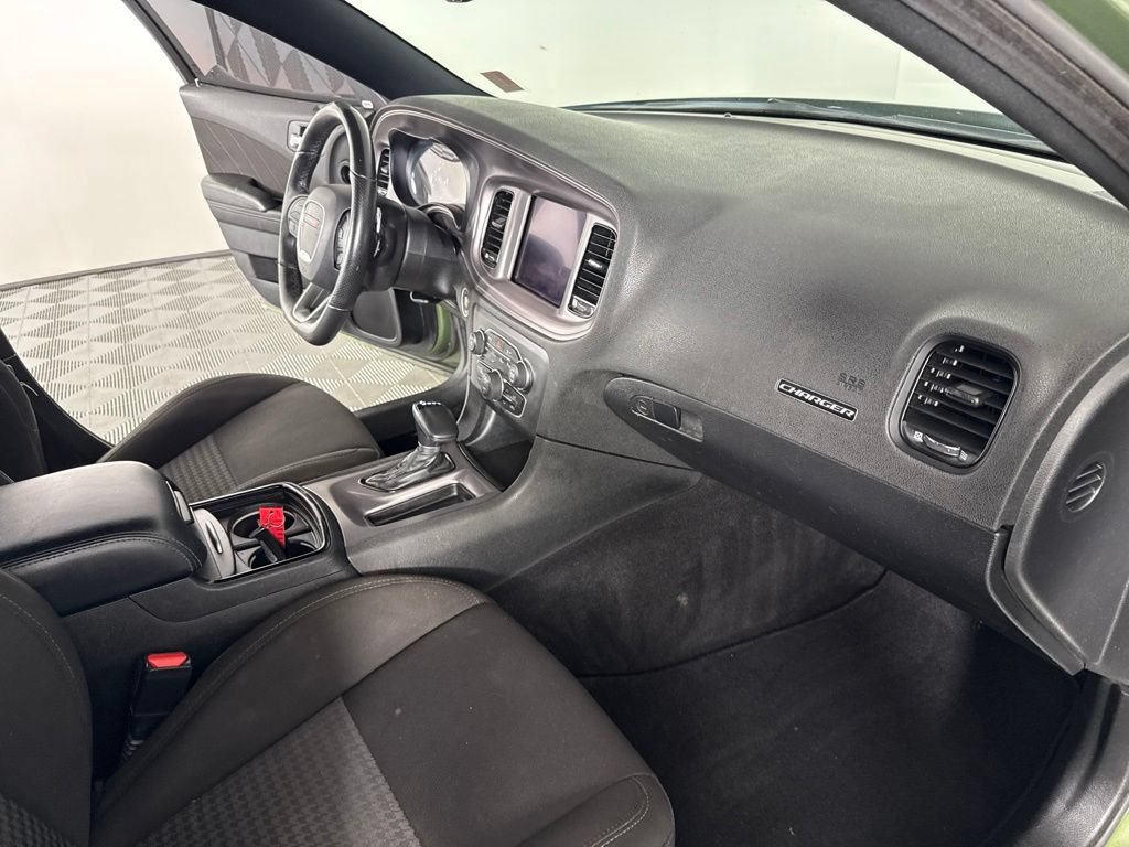 Used 2023 Dodge Charger R/T w/ Performance Handling Group RWD image 31