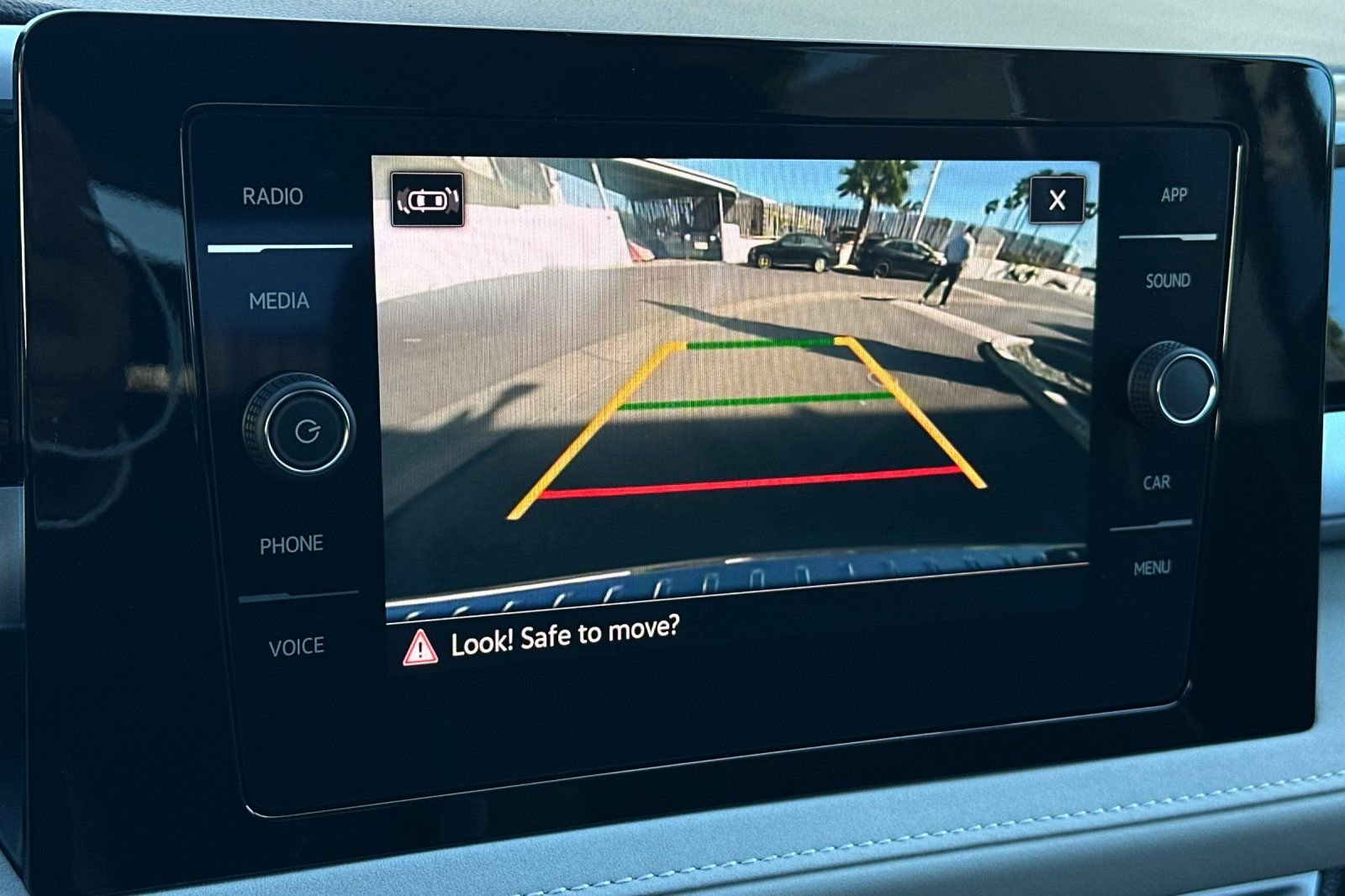 New 2026 Volkswagen Taos SE FWD image 17
