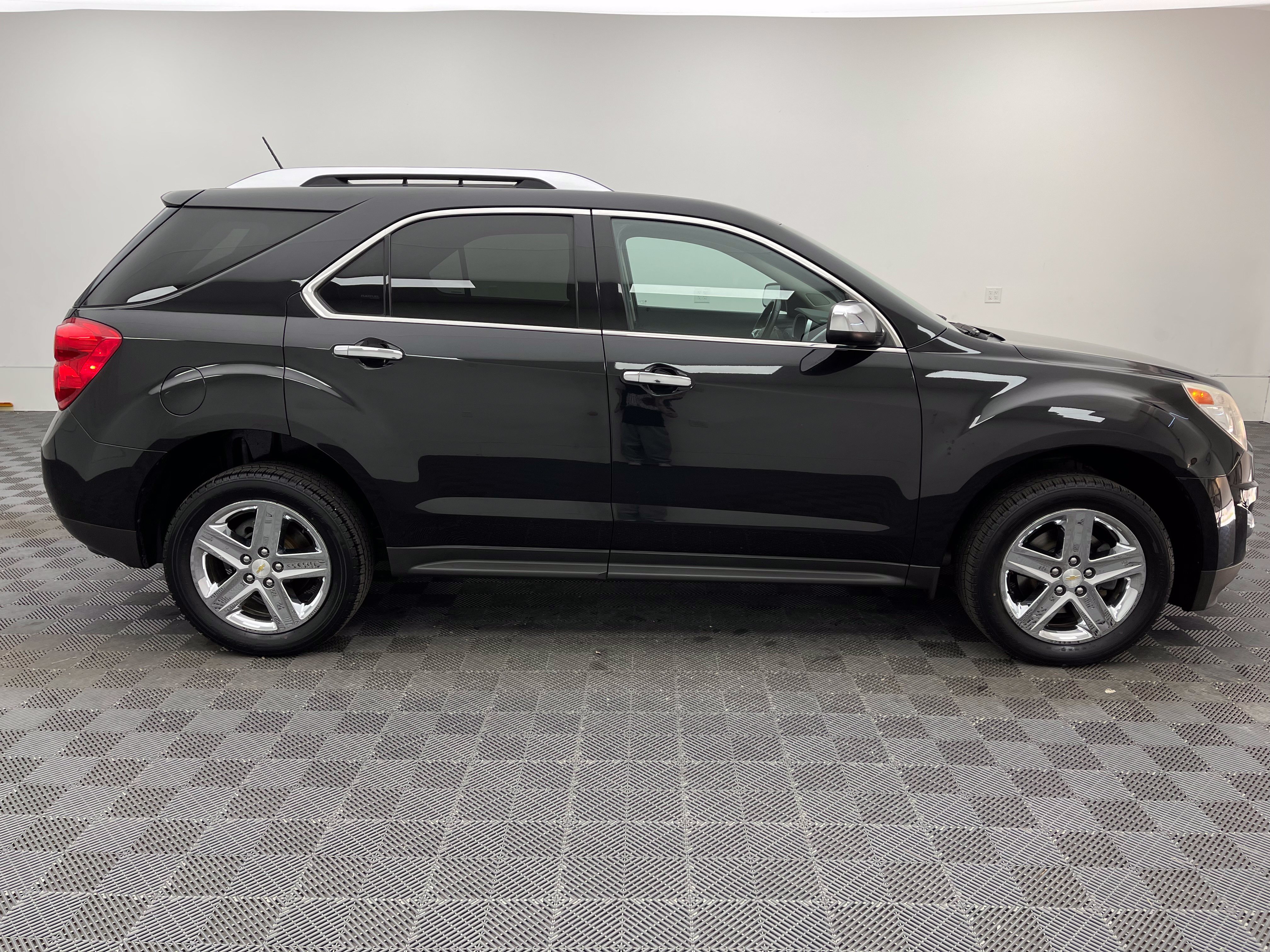 Used 2015 Chevrolet Equinox LTZ FWD image 7