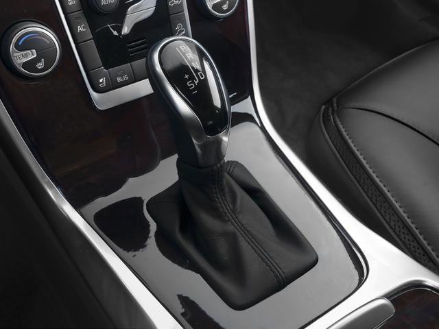 Used 2015 Volvo XC70 T5 Premier w/ Proximity Package image 8