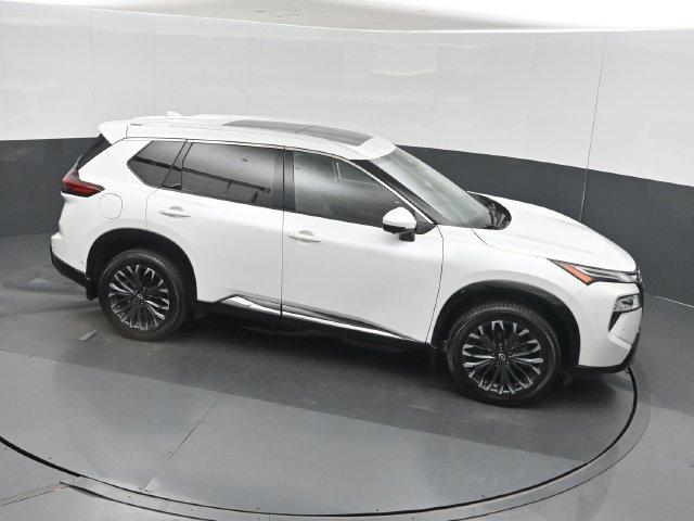 Used 2024 Nissan Rogue Platinum FWD image 44
