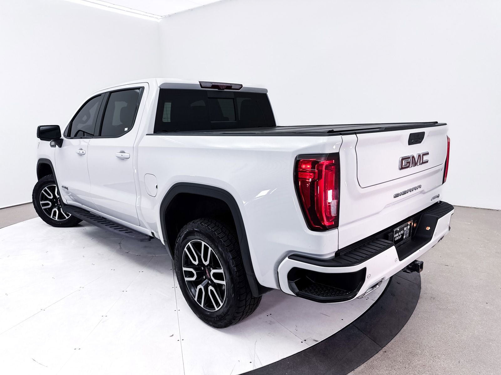 Used 2021 GMC Sierra 1500 AT4 w/ AT4 Value Package image 2
