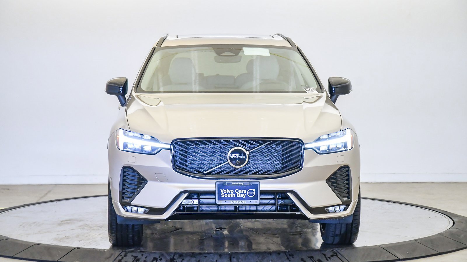 New 2026 Volvo XC60 B5 Ultra w/ Protection Package Premier image 7