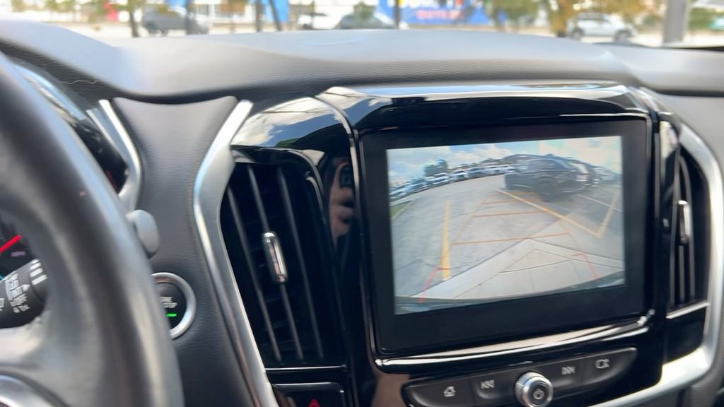 Used 2019 Chevrolet Traverse LT image 24