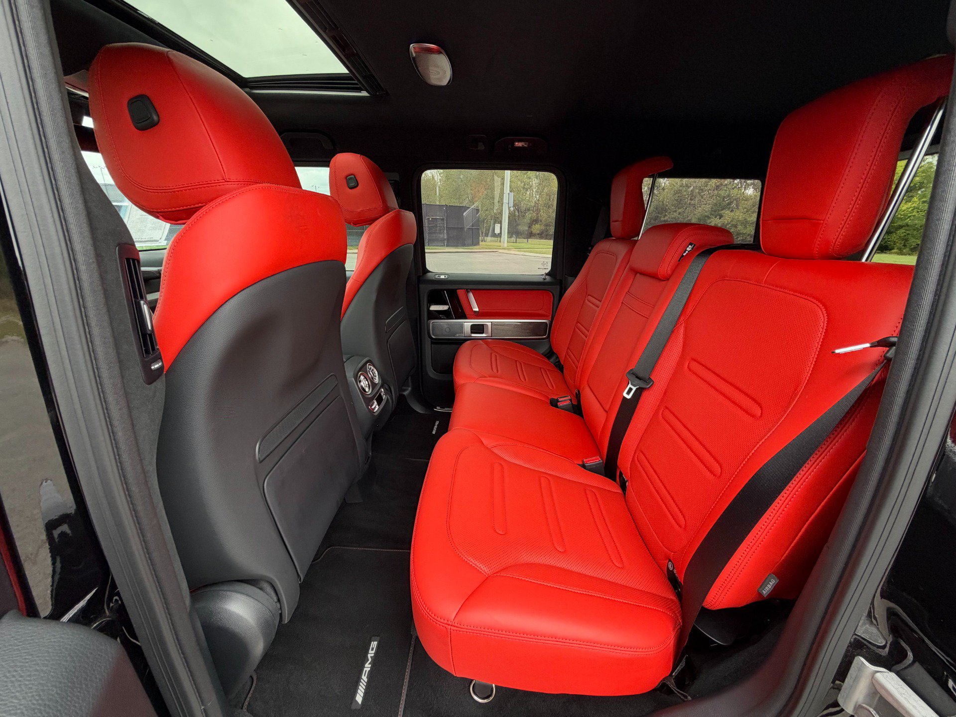 Used 2025 Mercedes-Benz G 550 image 16