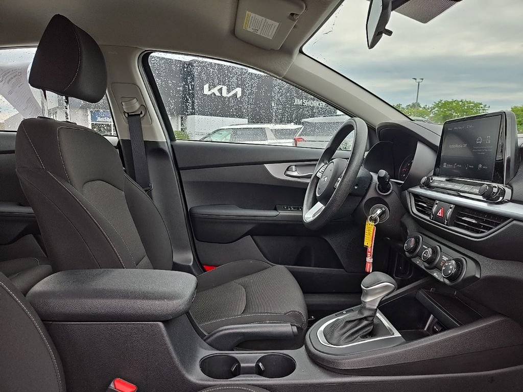 Certified 2023 Kia Forte LXS FWD image 32